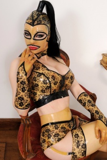Model Latex Lucy